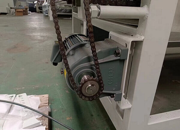 士元卧式马达减速机在纺织机械上的应用
